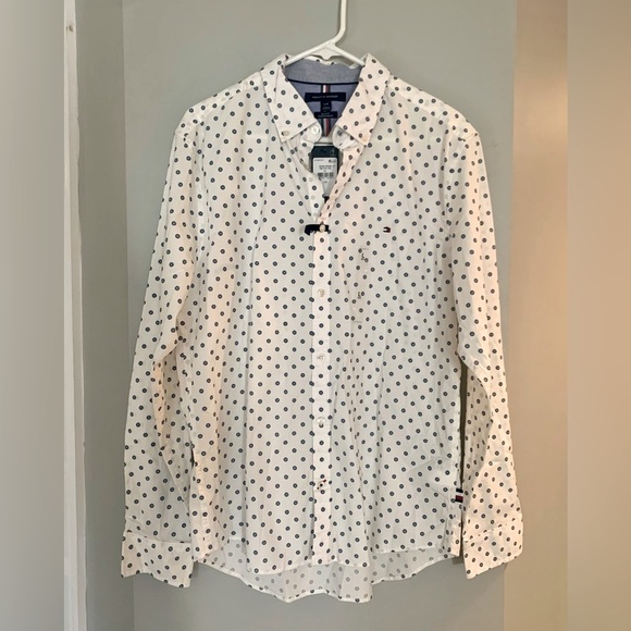 Men’s Tommy Hilfiger White Floral Polka Dot Shirt NWT - Picture 1 of 3